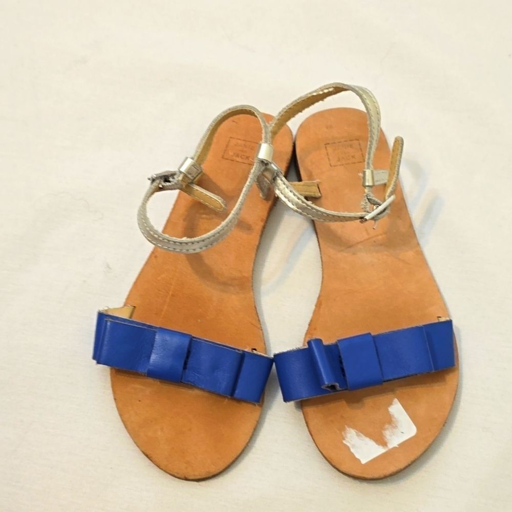 Janie & Jack baby sandals size 12(missing)